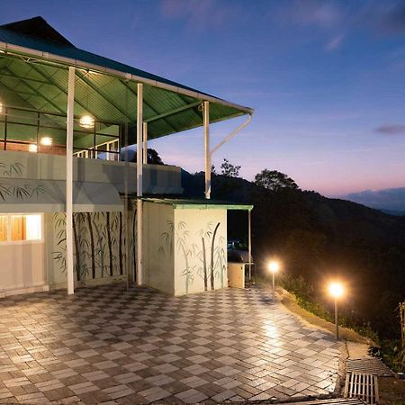 Monkey Tribe Munnar Hostel Buitenkant foto